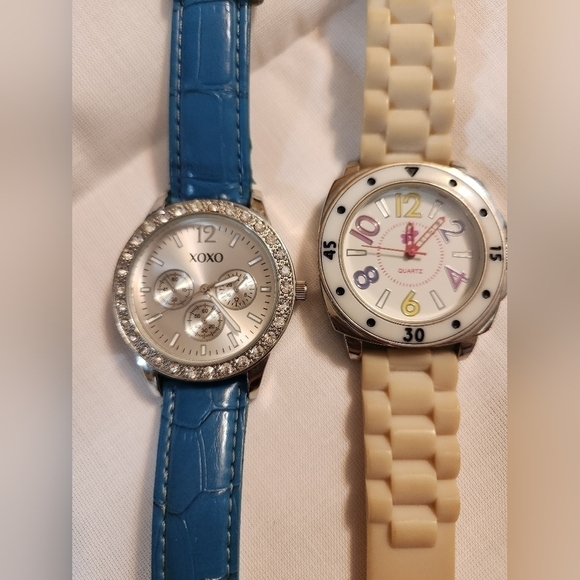 Set of Xoxo, Quartz watches - Picture 2 of 2